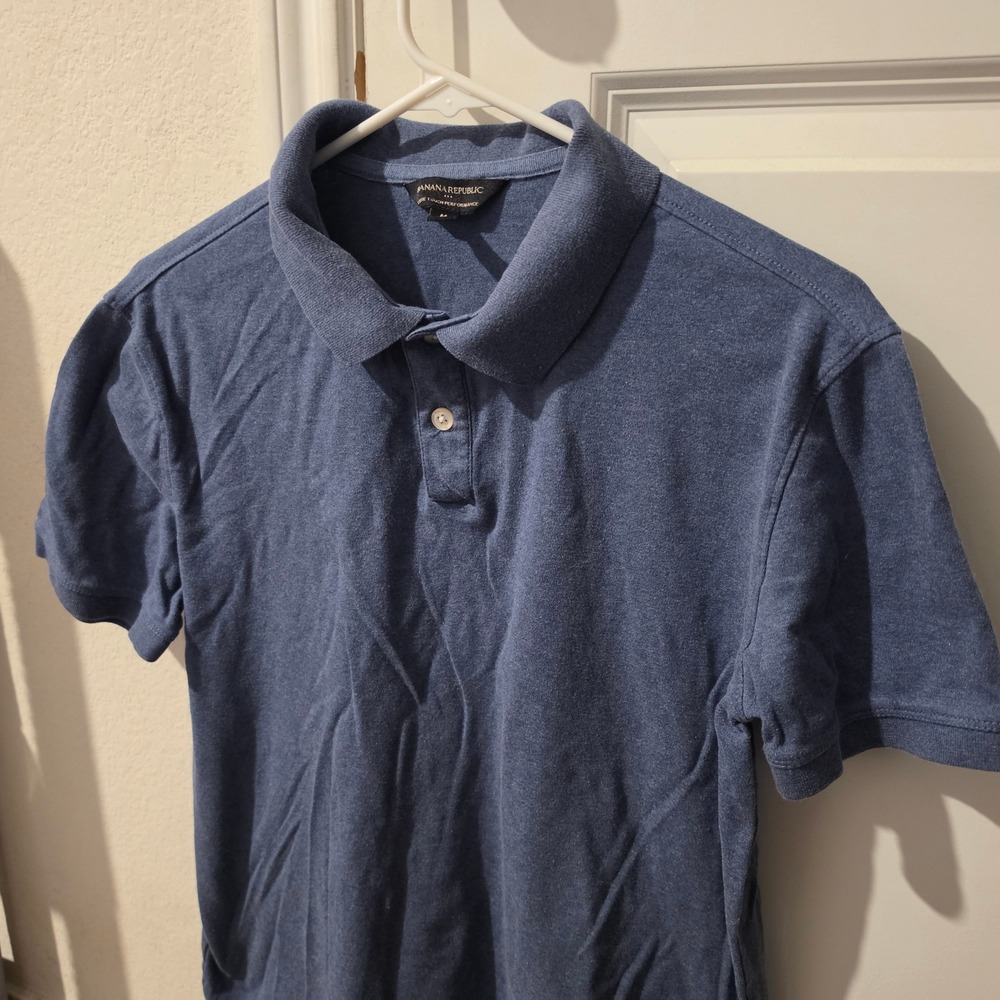 Banana Republic Luxe Touch Performance Polo Shirt Mens Medium Blue Short Sleeve